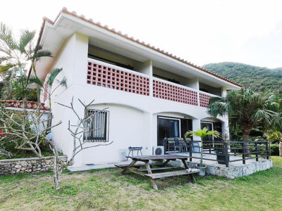 【米原地区】米原ビーチまで徒歩4分 海を見晴らせる1軒屋