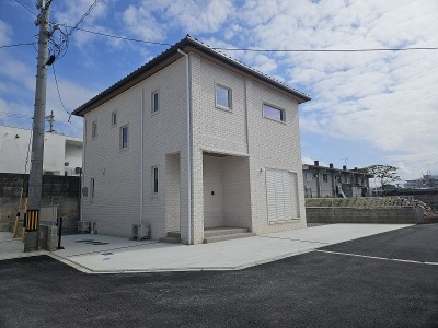 【真栄里】新築!利便性◎の戸建賃貸